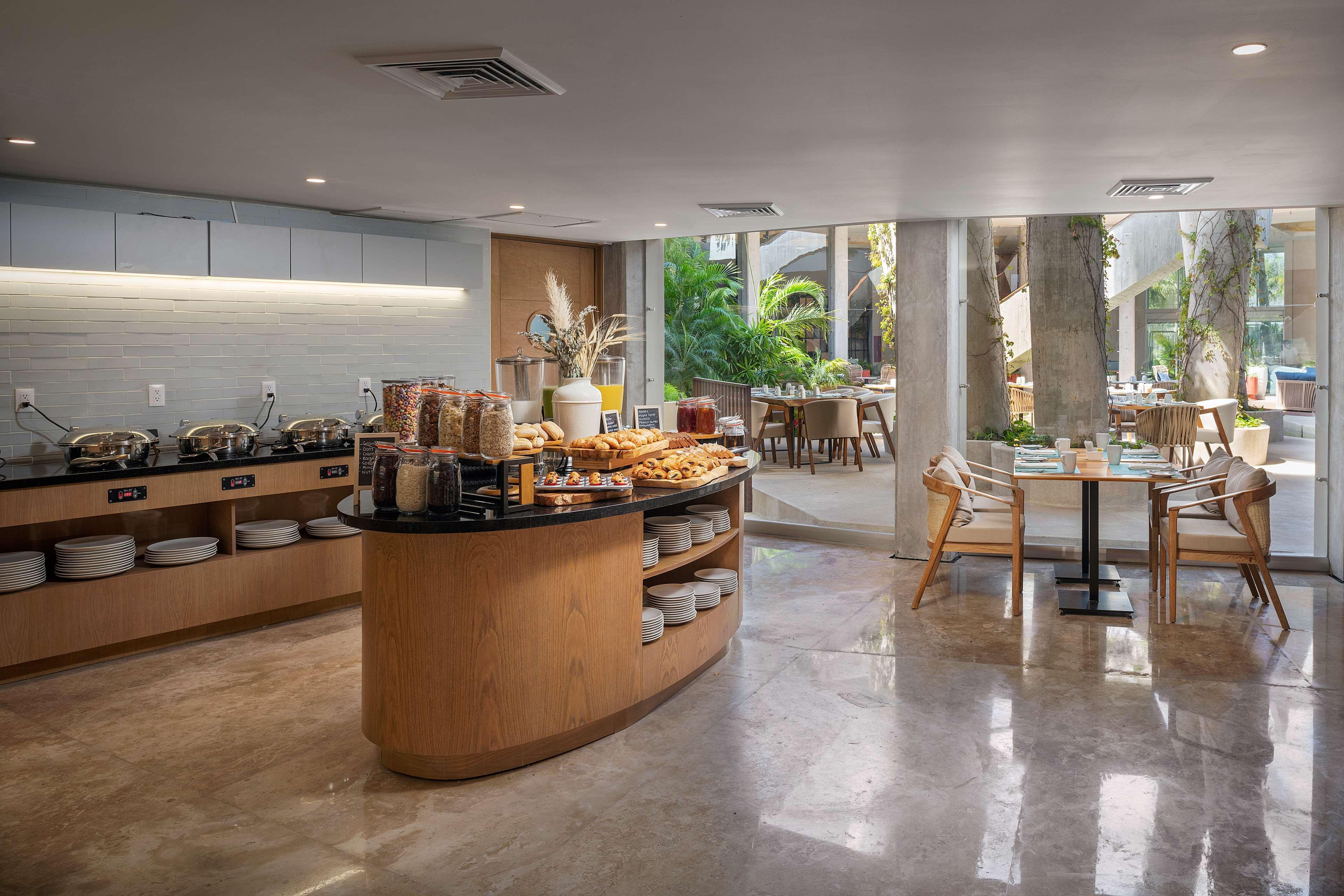 Hilton Garden Inn Cancun Airport Eksteriør bilde